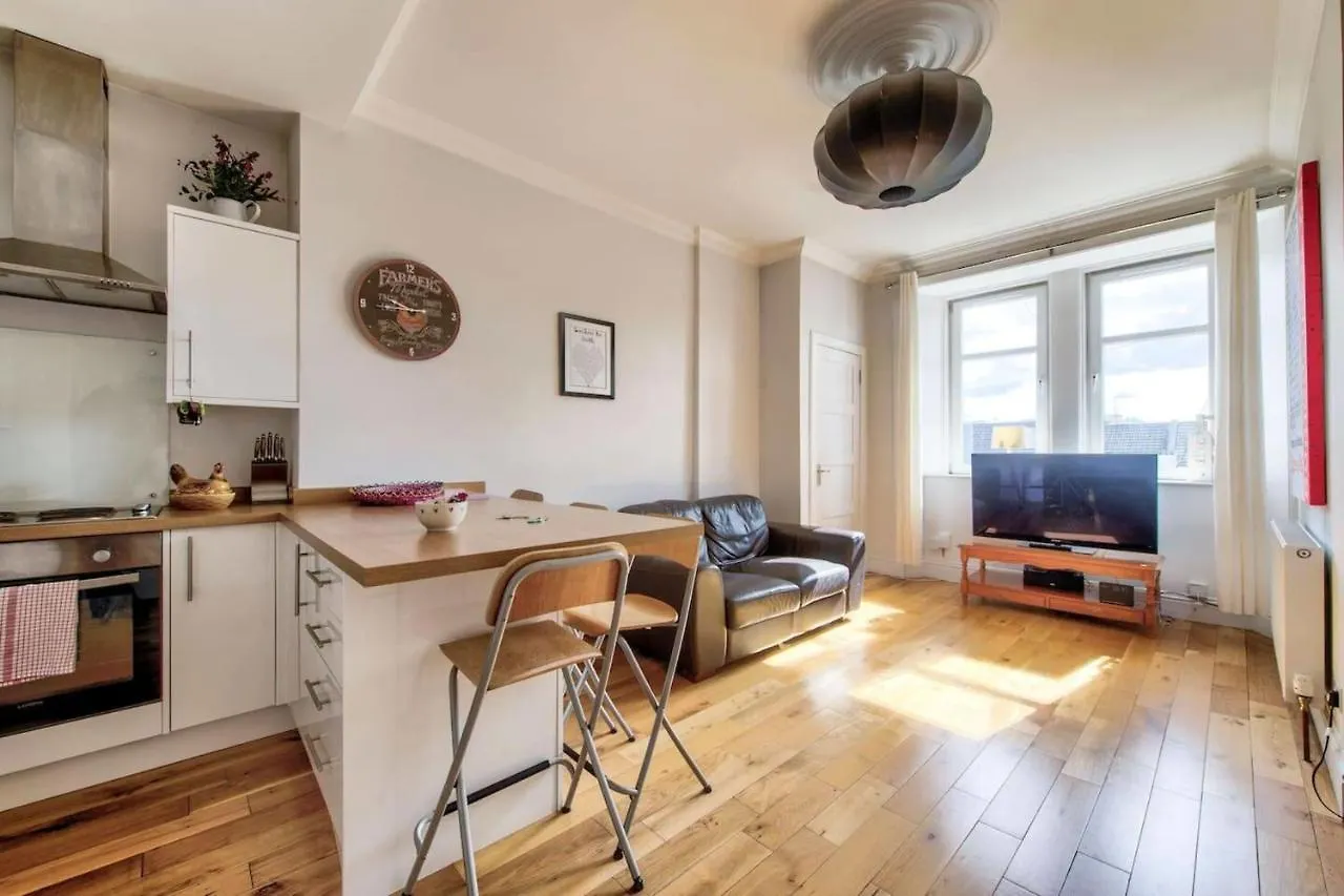 Guestready - Lovely 1 Bedroom Close To City Centre Free On-Street Parking Edinburgh